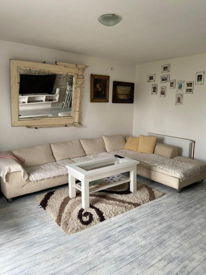 Mala Oaza Apartment Cacak Ngoại thất bức ảnh