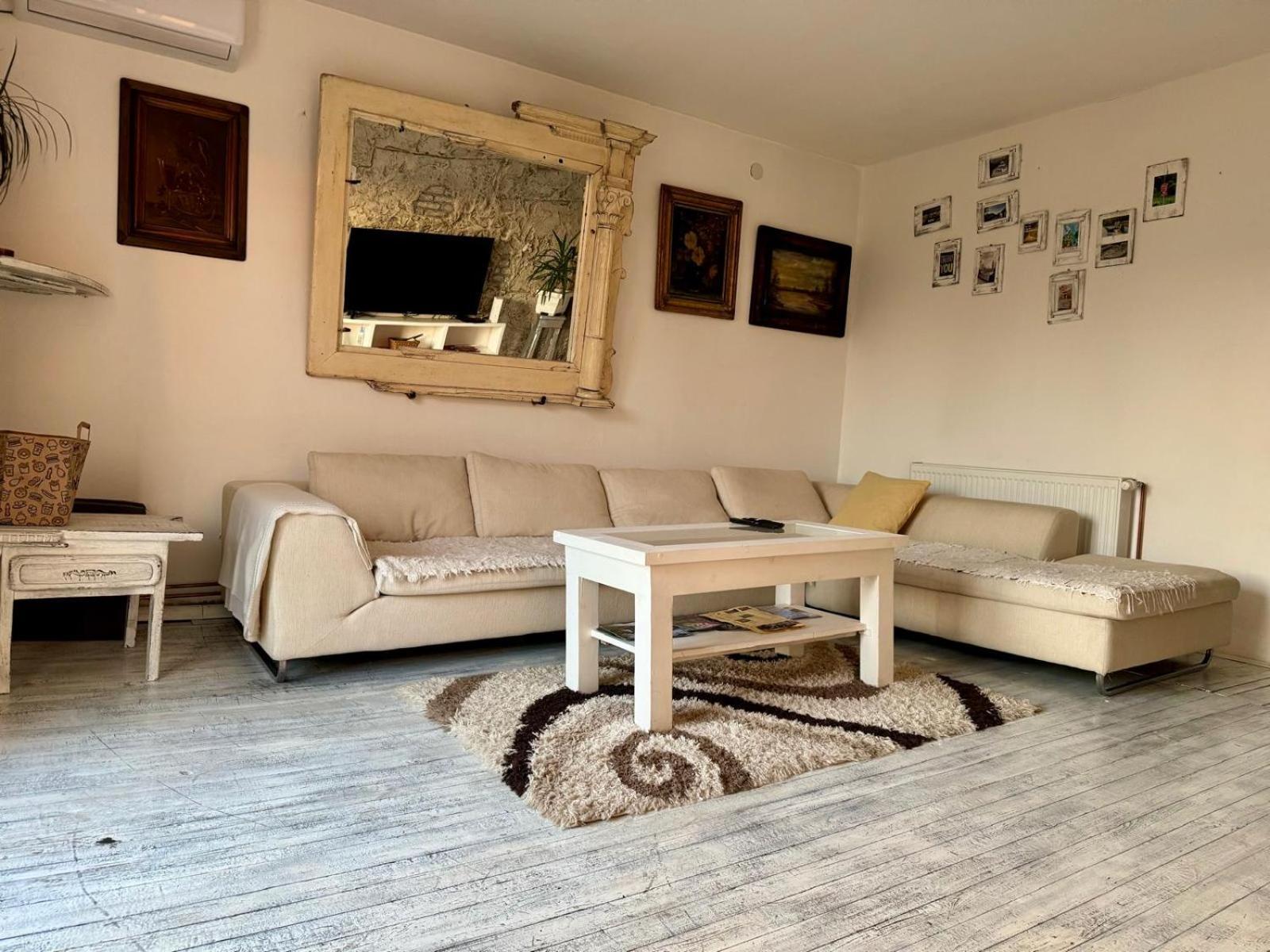 Mala Oaza Apartment Cacak Ngoại thất bức ảnh